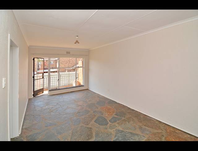 1 BEDROOM APARTMENT FOR SALE IN WINDSOR EAST